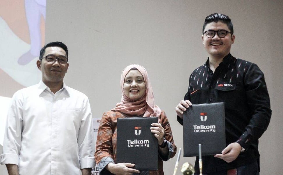 General lucture Master of Management Telkom University with Ridwan Kamil