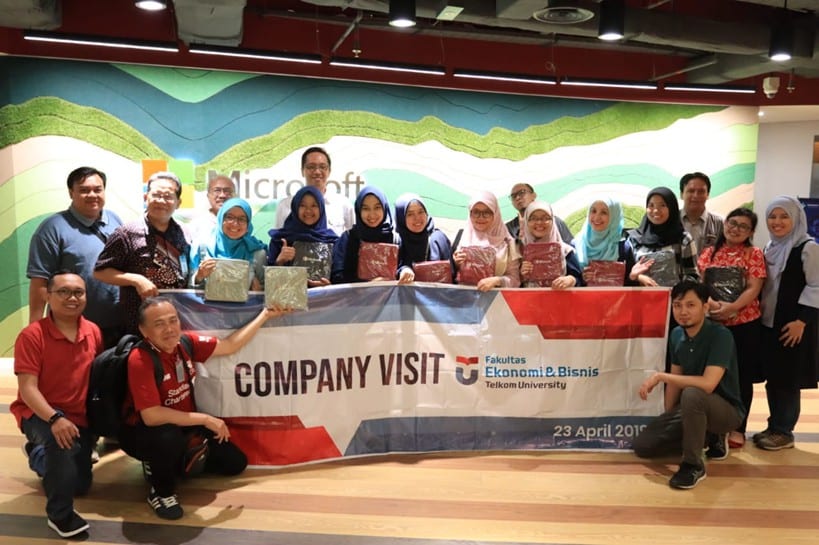 Company Visit Goes to Microsoft Indonesia